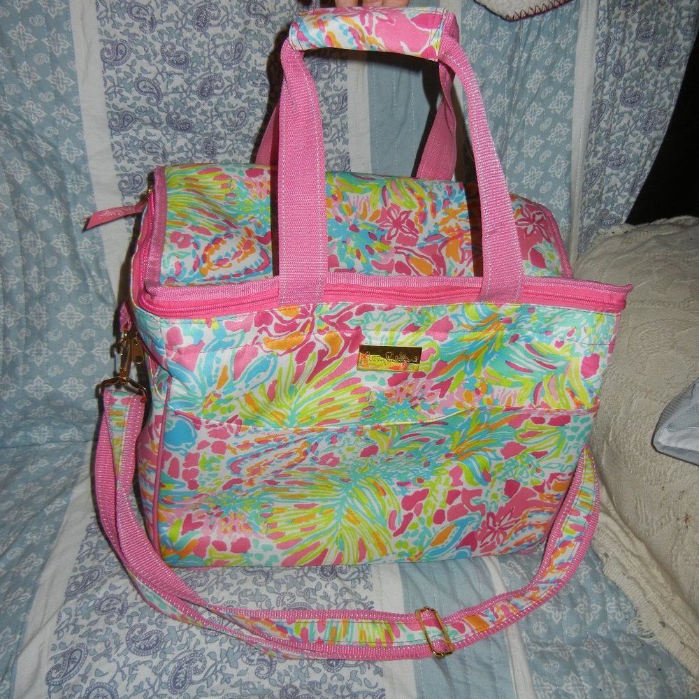 Lilly Pulitzer Cooler bag, adjustable long strap Spot ya Later